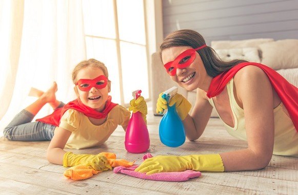 8 ways to captivate your kids by cleaning